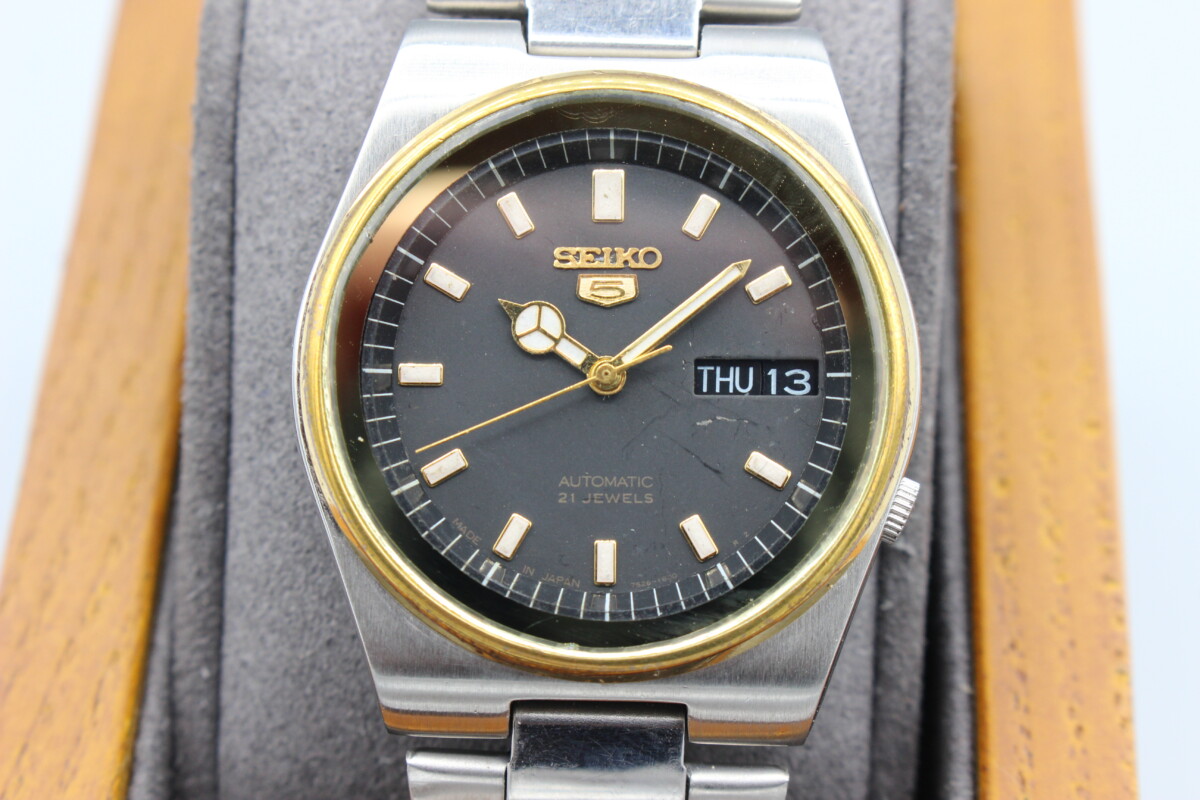 Seiko 5 Automatic Charcoal Grey Vintage Day-Date 7s26-3100